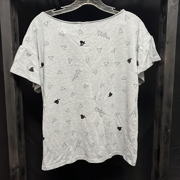 VICTORIA’S Secret- gray shirt with black designs and flutter sleeves - Picture 4 of 4